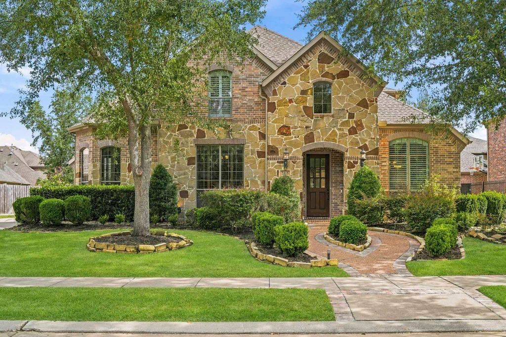 7415 Dresden Avenue, Sugar Land, TX 77479
