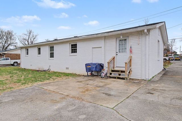 407 Sam Houston Dr, Lebanon, TN 37087