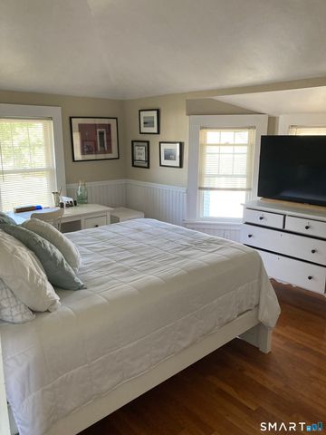13 Sound View Heights, Branford, CT 06405