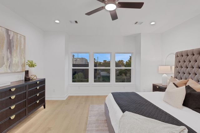 4202 Plaag Street, Houston, TX 77016