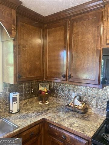 5482 Latham Manor Drive, Gainesville, GA 30506