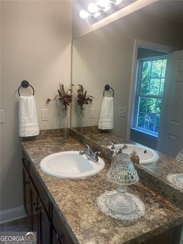 5482 Latham Manor Drive, Gainesville, GA 30506
