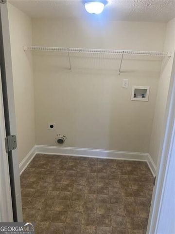 5482 Latham Manor Drive, Gainesville, GA 30506