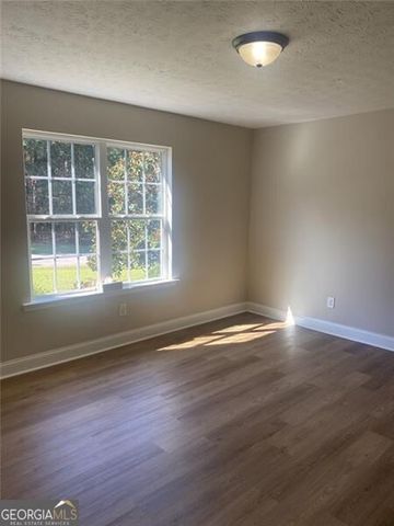 5482 Latham Manor Drive, Gainesville, GA 30506