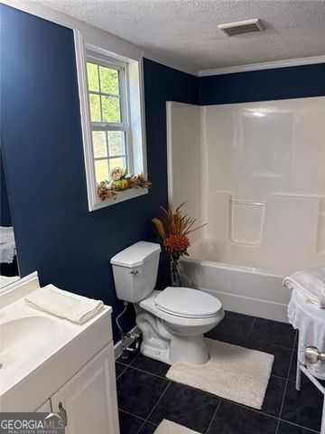5482 Latham Manor Drive, Gainesville, GA 30506