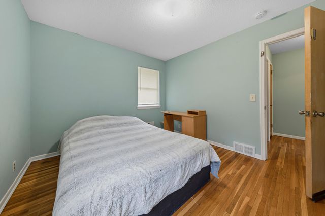 9043 13th Avenue S, Bloomington, MN 55425