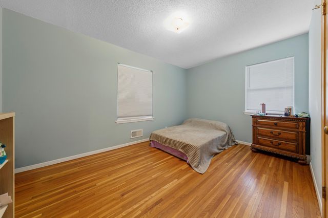 9043 13th Avenue S, Bloomington, MN 55425