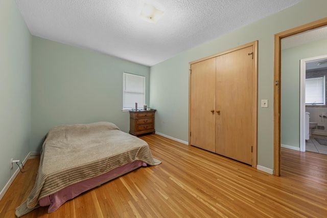 9043 13th Avenue S, Bloomington, MN 55425