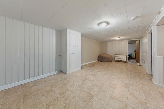 9043 13th Avenue S, Bloomington, MN 55425