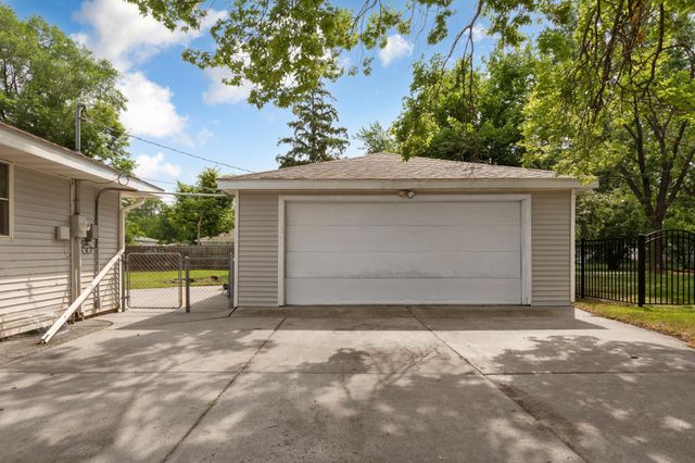 9043 13th Avenue S, Bloomington, MN 55425