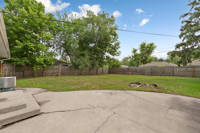 9043 13th Avenue S, Bloomington, MN 55425
