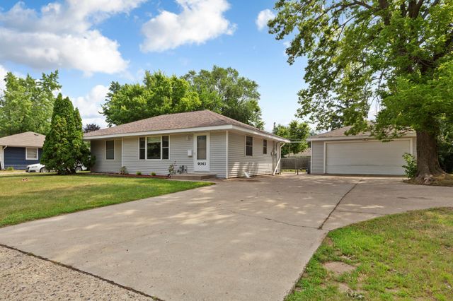 9043 13th Avenue S, Bloomington, MN 55425