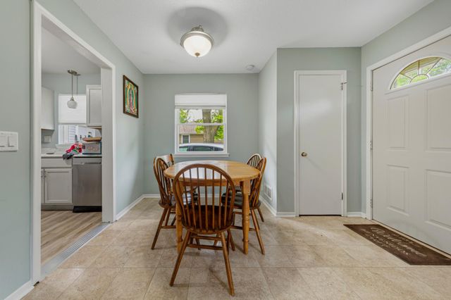 9043 13th Avenue S, Bloomington, MN 55425