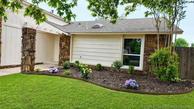 2780 W 112th Place S, Jenks, OK 74037