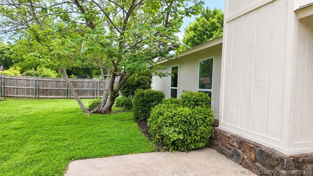 2780 W 112th Place S, Jenks, OK 74037