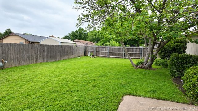 2780 W 112th Place S, Jenks, OK 74037