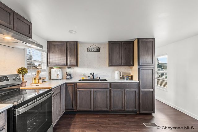 702 DALLAS RD, Cheyenne, WY 82007