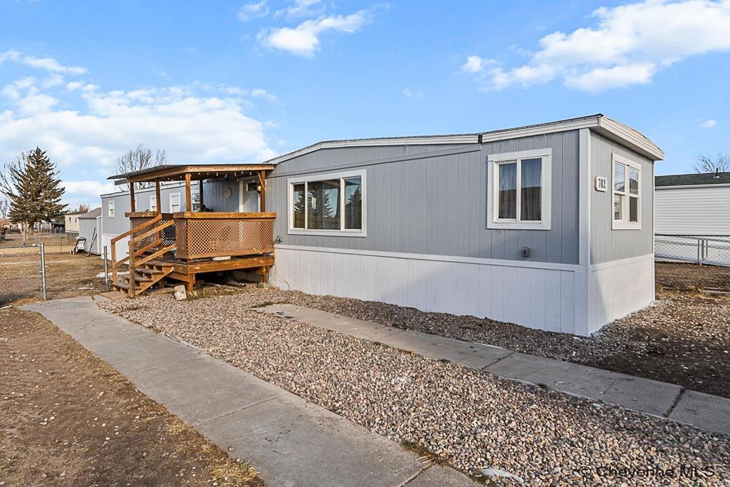 702 DALLAS RD, Cheyenne, WY 82007