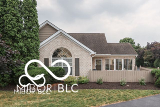 7356 Lake Lakota Place, Indianapolis, IN 46217