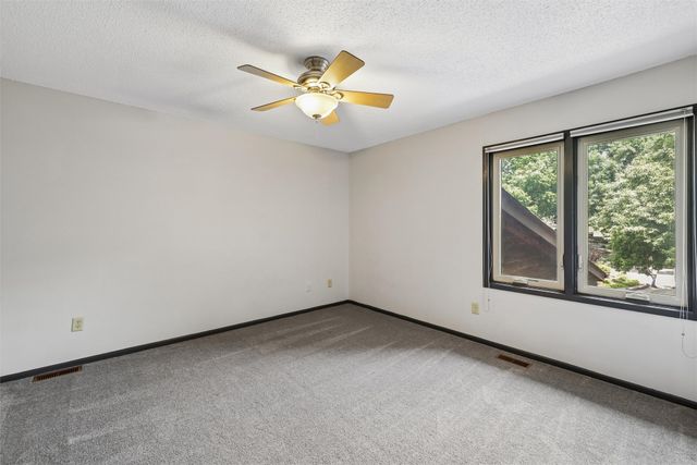 4312 Woodland Avenue, West Des Moines, IA 50266