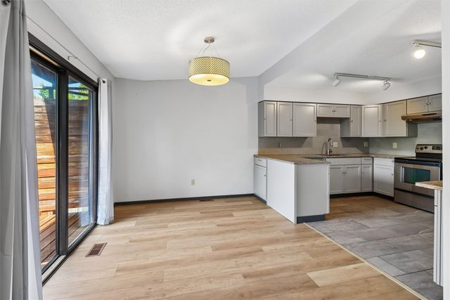 4312 Woodland Avenue, West Des Moines, IA 50266
