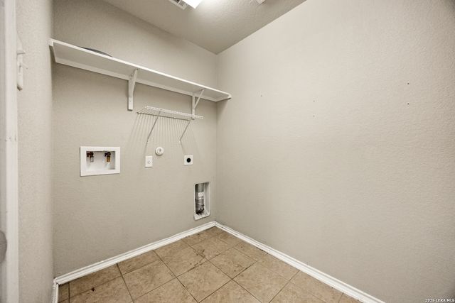 7202 Galaxy Brk, San Antonio, TX 78252