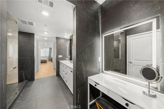 1891 S Union 99, Anaheim, CA 92805