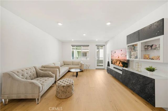 1891 S Union 99, Anaheim, CA 92805