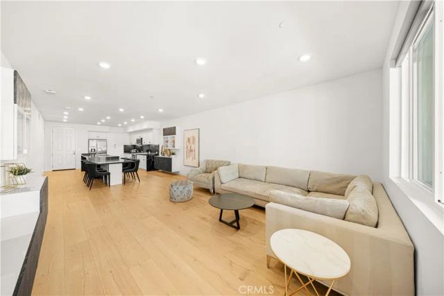 1891 S Union 99, Anaheim, CA 92805