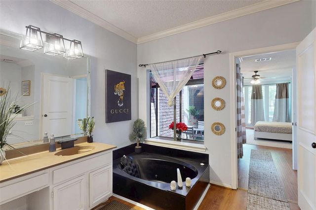 4739 Cashel Glen Drive, Houston, TX 77069