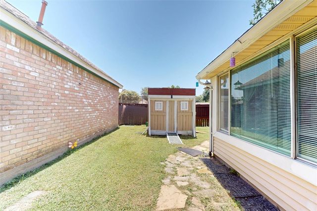 4739 Cashel Glen Drive, Houston, TX 77069