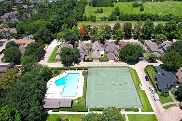 4739 Cashel Glen Drive, Houston, TX 77069