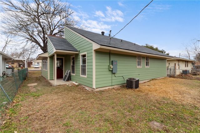 2411 Hardwood Drive, Bryan, TX 77803