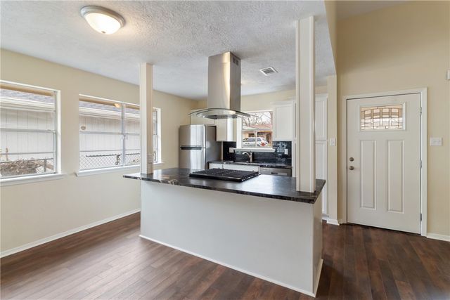 2411 Hardwood Drive, Bryan, TX 77803