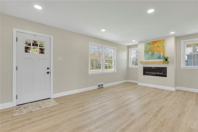 4515 Tuscarawas Road, Brighton Twp, PA 15009