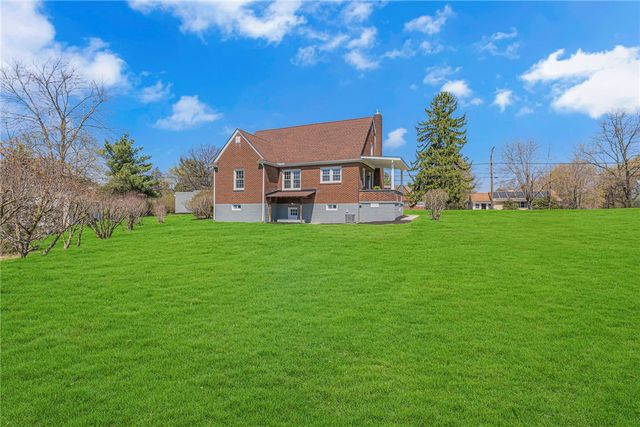 4515 Tuscarawas Road, Brighton Twp, PA 15009