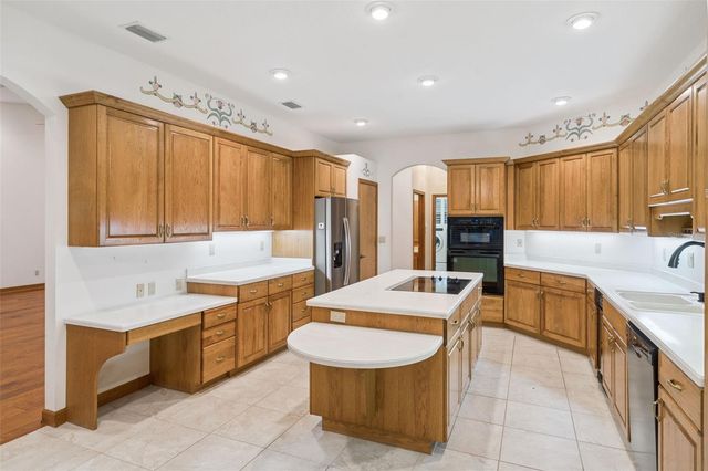 8516 FIRESTONE CIRCLE, Clermont, FL 34711