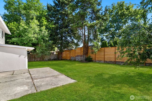 25926 13th Place S, Des Moines, WA 98198