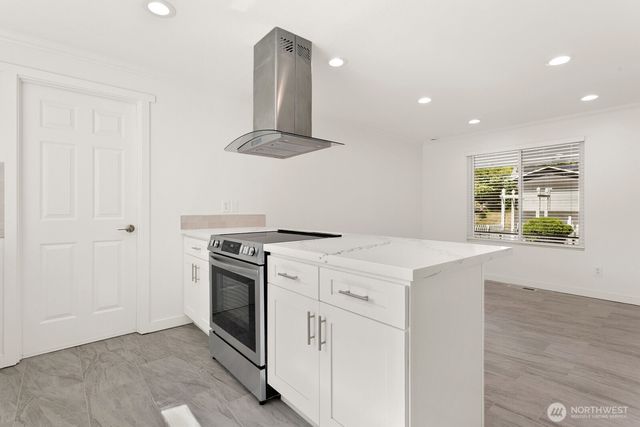 25926 13th Place S, Des Moines, WA 98198