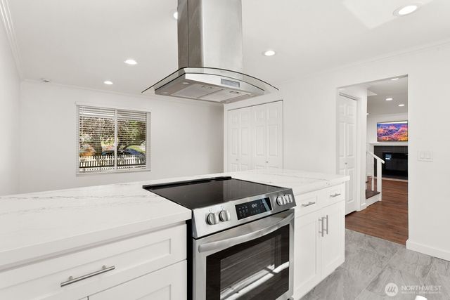 25926 13th Place S, Des Moines, WA 98198