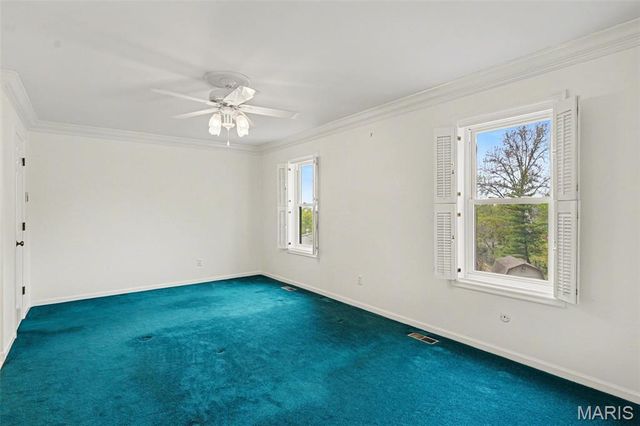 5022 Amber Place Drive, St Louis, MO 63128