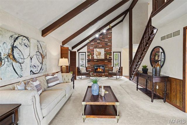 5022 Amber Place Drive, St Louis, MO 63128