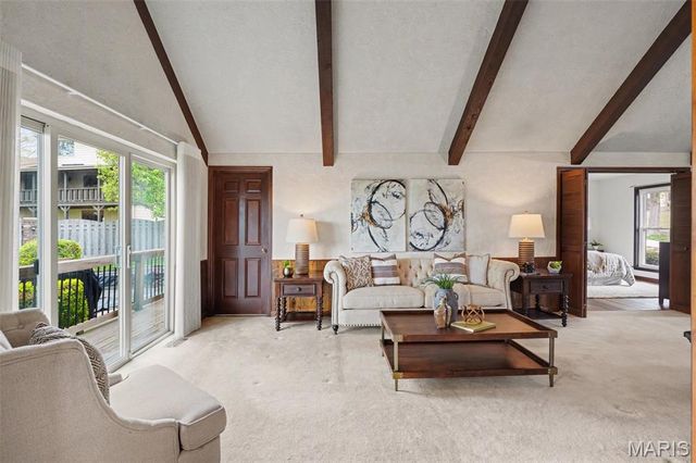 5022 Amber Place Drive, St Louis, MO 63128