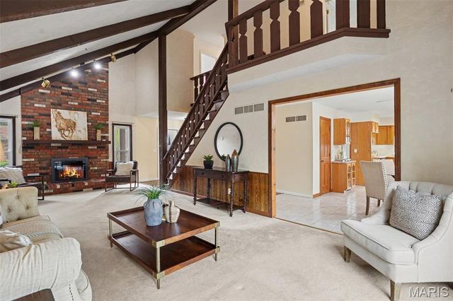 5022 Amber Place Drive, St Louis, MO 63128