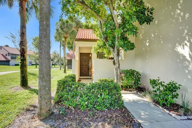 12 Via De Casas Sur 101, Boynton Beach, FL 33426