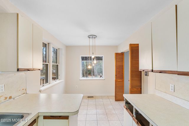 11 Tiller Drive, Waretown, NJ 08758