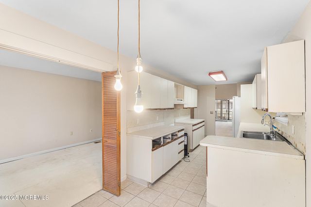 11 Tiller Drive, Waretown, NJ 08758