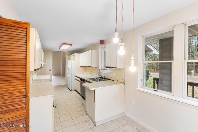 11 Tiller Drive, Waretown, NJ 08758