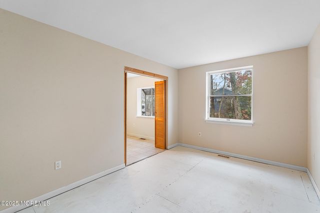 11 Tiller Drive, Waretown, NJ 08758