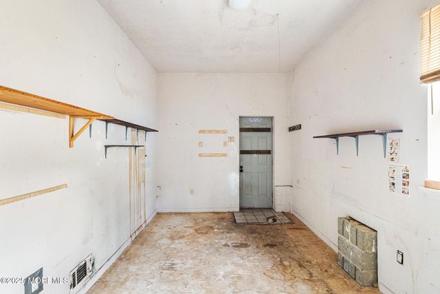 11 Tiller Drive, Waretown, NJ 08758